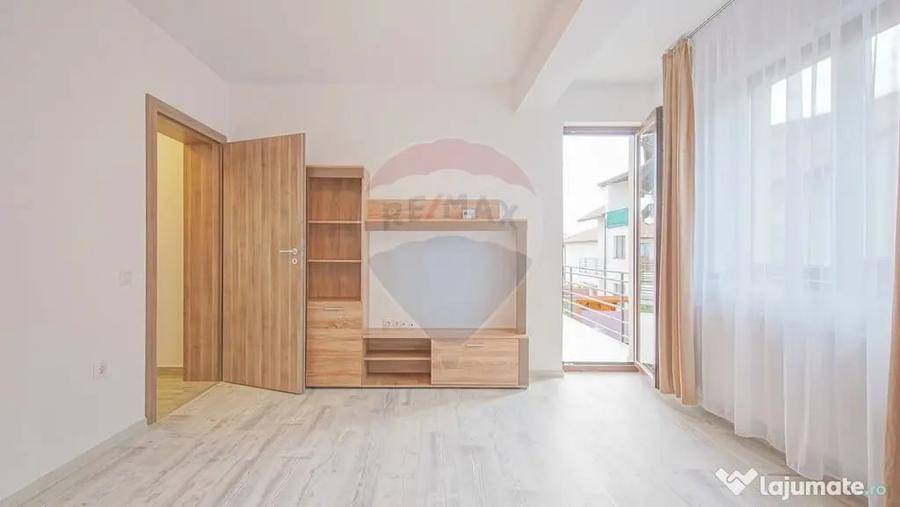 Apartament cu 3 camere decomandat în IAR