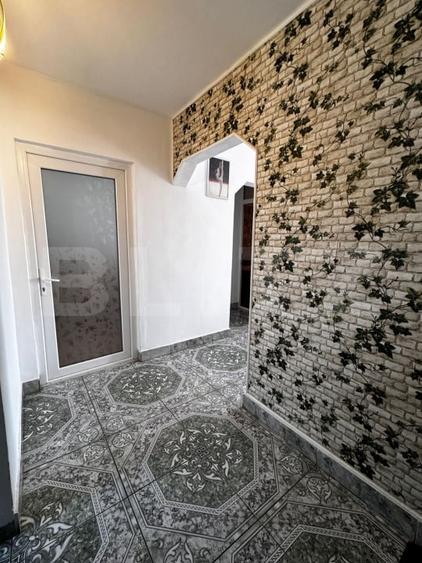 Apartament cu 4 camere decomandat, mobilat în Câmpia Turzii
