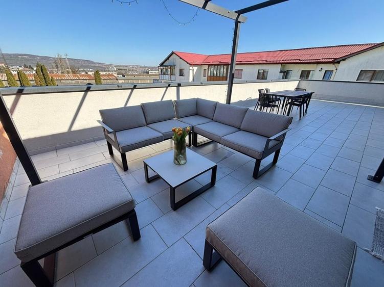 Apartament cu 3 camere semidecomandat în Șelimbăr