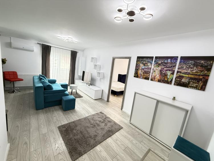 Apartament cu 2 camere semidecomandat, mobilat în Florești