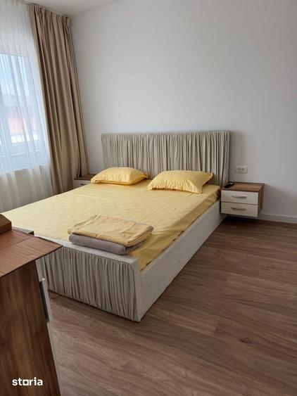 Apartament cu 3 camere decomandat, mobilat în Metalurgiei