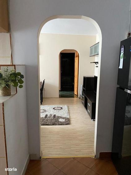 Apartament cu 3 camere semidecomandate, Centru - 1