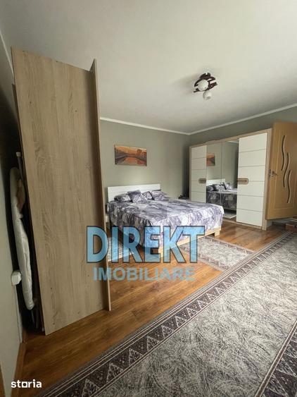 Casă cu 7 camere cu Teren 662 Mp în Teaca