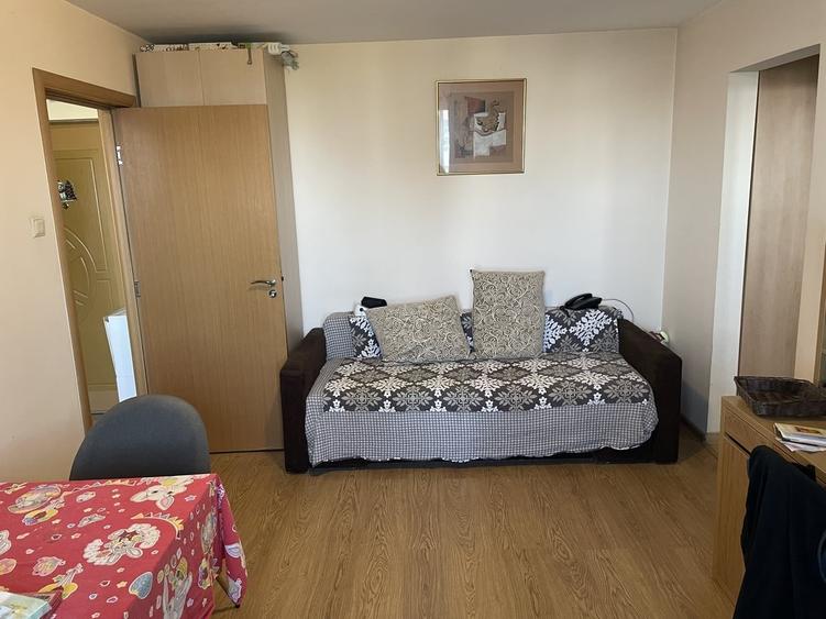 Apartament cu 2 camere semidecomandat în Giurgiului