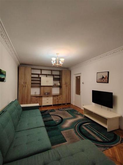 Apartament cu 2 camere decomandat, mobilat în Alexandru cel Bun