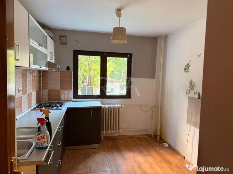 Apartament cu 2 camere semidecomandat în 1 Decembrie 1918