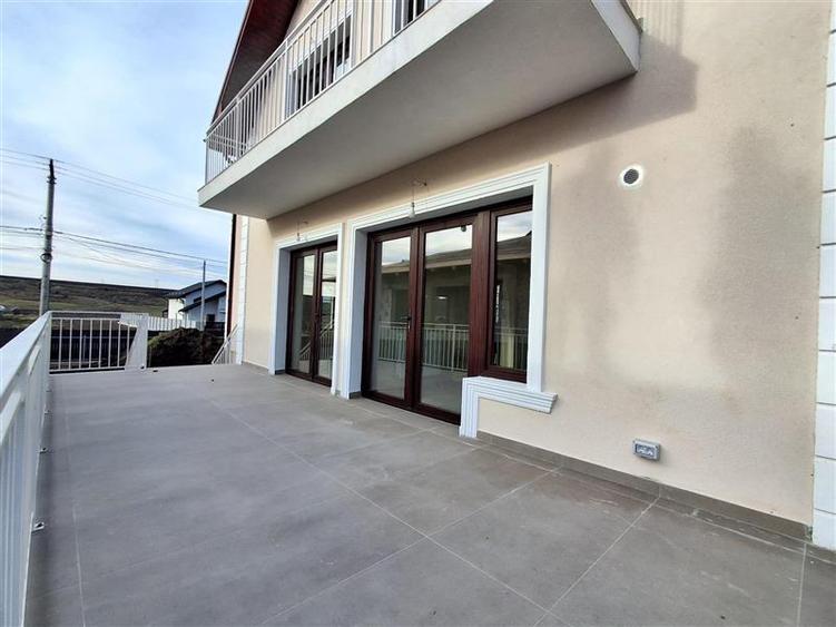 Casă individuală cu 4 camere cu Teren 500 Mp în Lețcani
