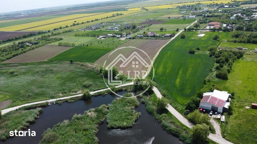 Teren de 10400 mp, în Dascălu