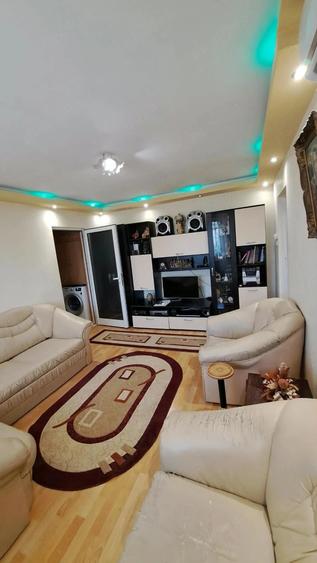 Apartament cu 2 camere semidecomandat în Scriitorilor