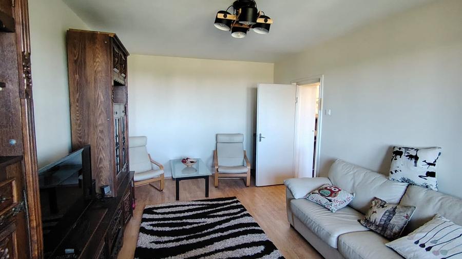 Apartament cu 2 camere decomandat, mobilat în Titan