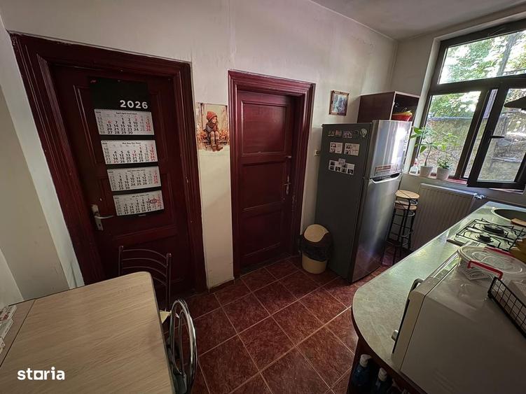 Apartament cu 3 camere în Cotroceni