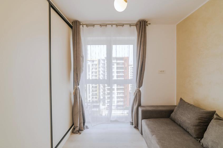 Apartament cu 3 camere semidecomandat, mobilat în Dumbrăvița