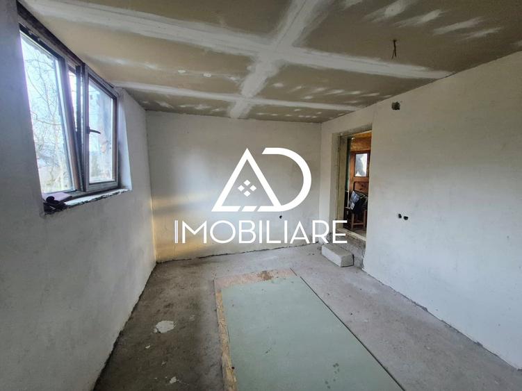 Casă individuală cu 4 camere cu Teren 1748 Mp în Cernișoara