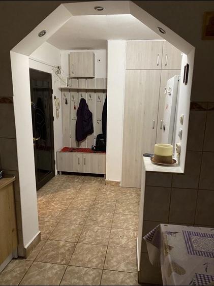 Apartament cu 2 camere semidecomandat în Dacia