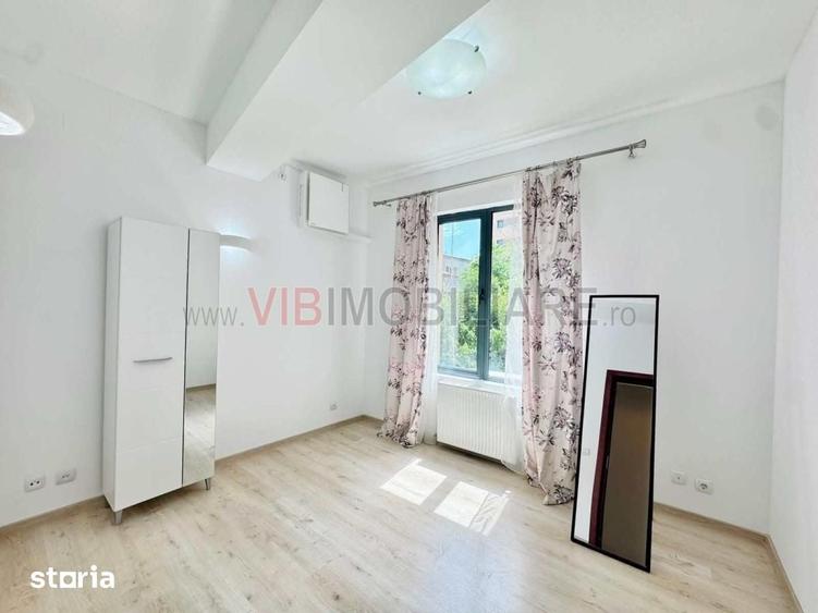 Apartament cu 3 camere semidecomandat în Ștefan cel Mare
