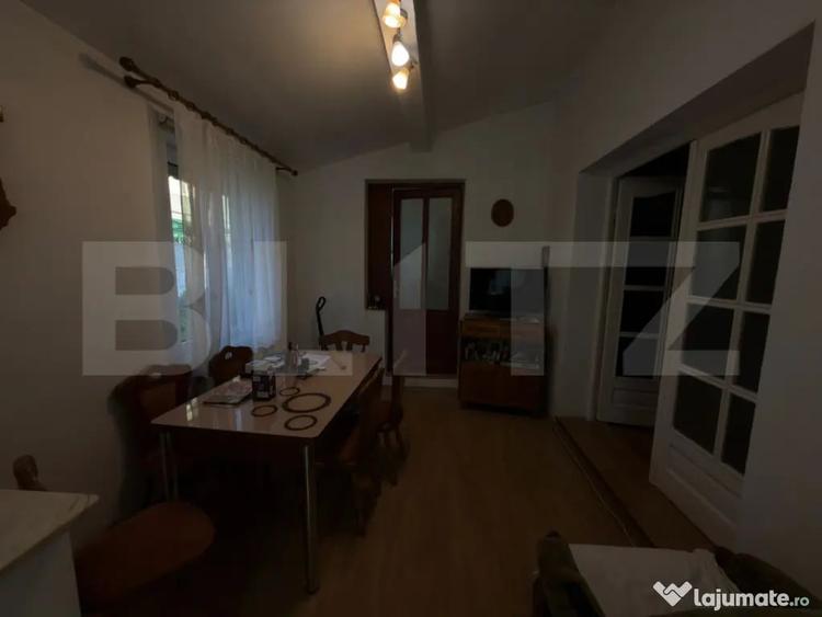 Casă cu 7 camere cu Teren 776 Mp în Păulești