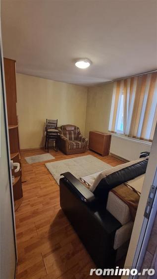 Apartament cu 2 camere decomandat în Petrișor