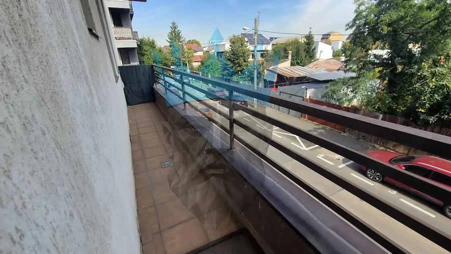 Garsonieră decomandată, mobilată în Jiului