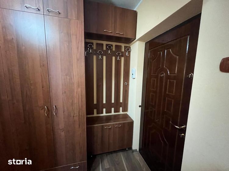 Apartament cu 2 camere în Micro 14