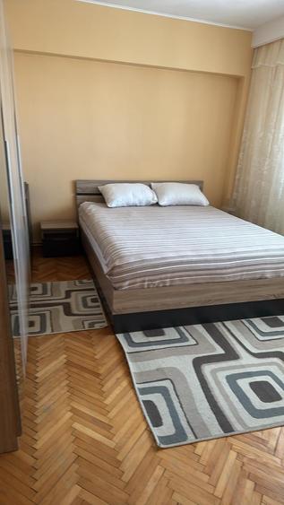 Apartament cu 3 camere decomandat în Inel II