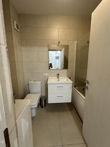 Inchiriez apartament 3 camere / Pacurari - 1