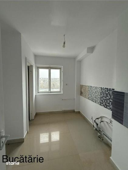 Apartament cu 3 camere semidecomandat în Nord
