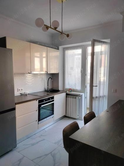 Apartament cu 3 camere decomandat în Ultracentral