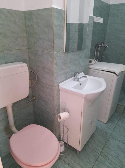Garsonieră decomandată în Rogerius