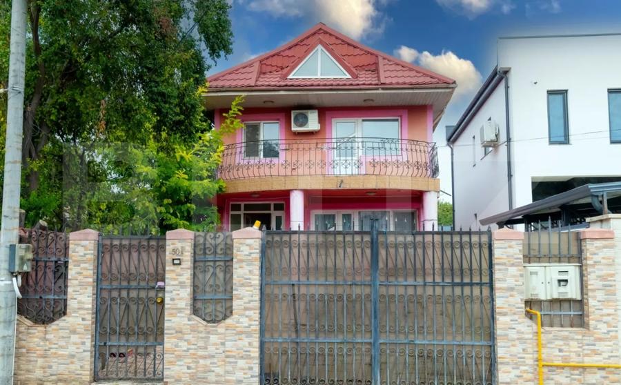 Casă individuală cu 5 camere cu Garaj în Micro 14