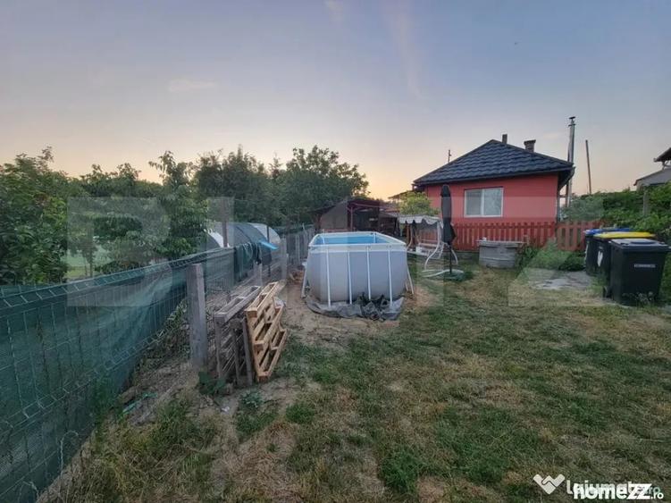 Casă cu 2 camere cu Teren 2000 Mp în Central