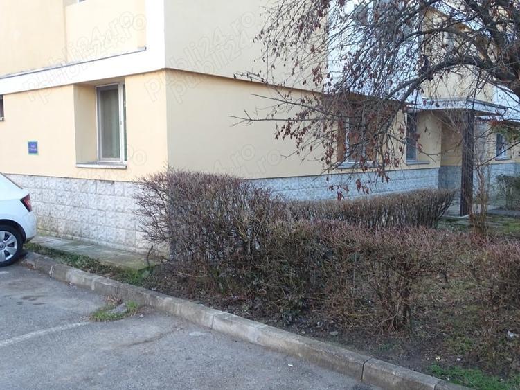 Apartament cu 2 camere nedecomandat în Grivița