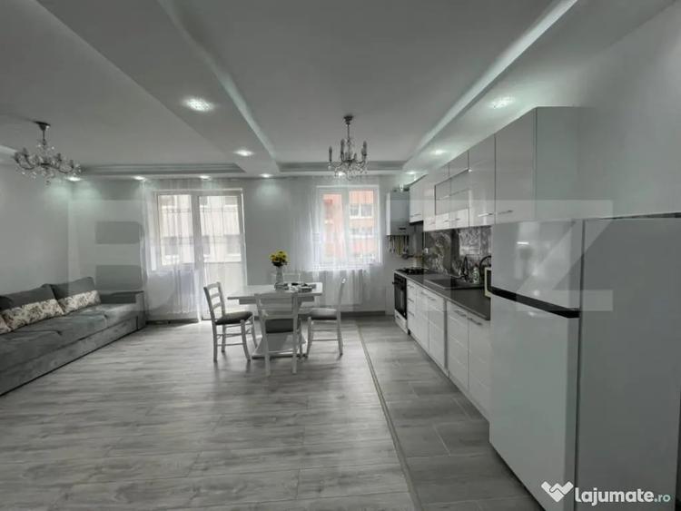 Apartament cu 3 camere semidecomandat în Florești