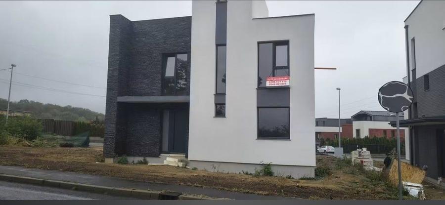 Casă cu 3 camere în Europa