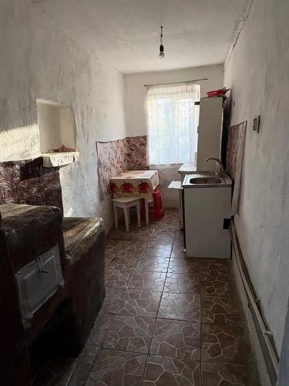 Casă cu 3 camere cu Teren 1400 Mp în Macedonia