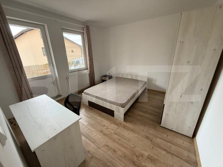 Apartament cu 3 camere semidecomandat, mobilat în Zorilor