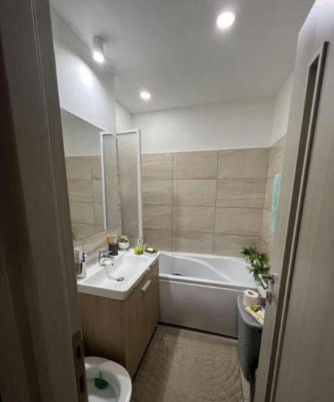 Apartament cu 2 camere decomandat, mobilat în 1 Decembrie 1918