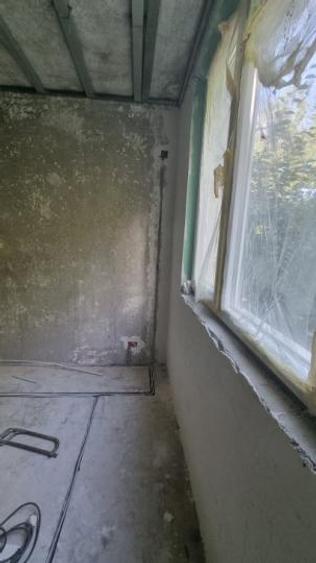 Apartament cu 4 camere decomandat în Berceni
