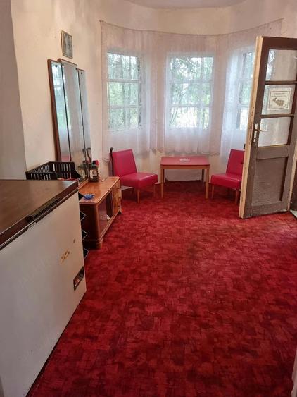 Casă cu 3 camere cu Teren 1800 Mp în Variașu Mare