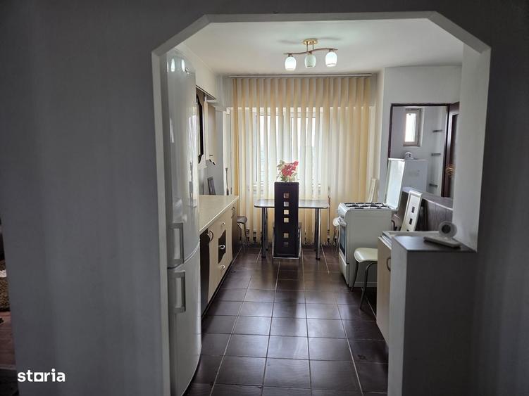 Apartament cu 4 camere în Lăpuș Argeș