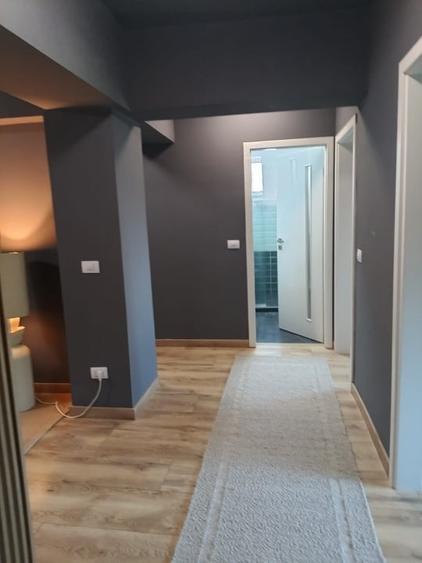 Apartament cu 4 camere decomandat, mobilat în Răcădău
