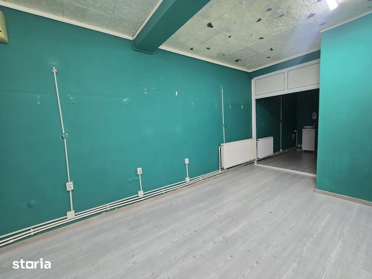 Spațiu comercial, de 43 mp, în Central