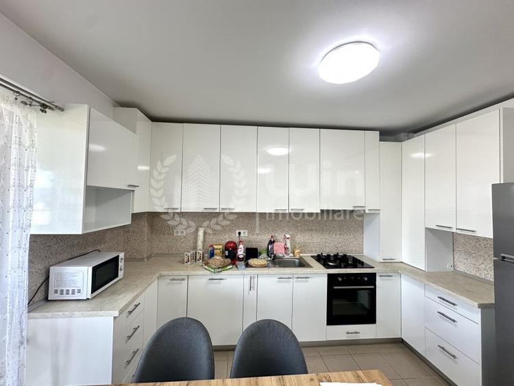 Apartament cu 4 camere semidecomandat, mobilat în Mărăști