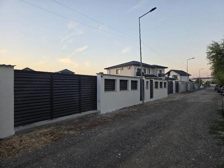 Teren de 2376 mp, în Exterior Vest