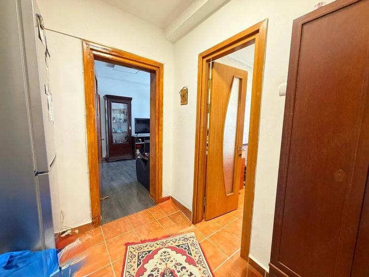 Apartament cu 2 camere semidecomandat în Sud