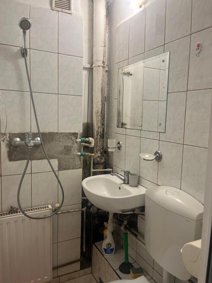 Garsonieră semidecomandată, mobilată în Baicului