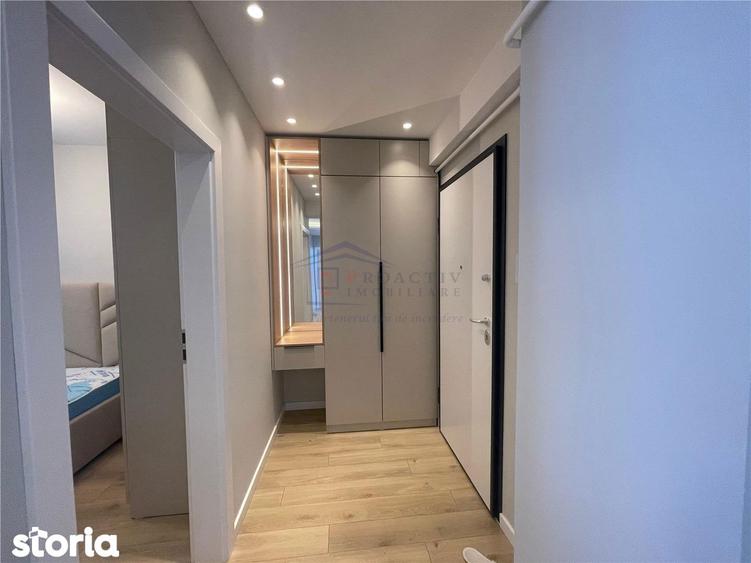 Apartament cu 3 camere decomandat, mobilat în Central