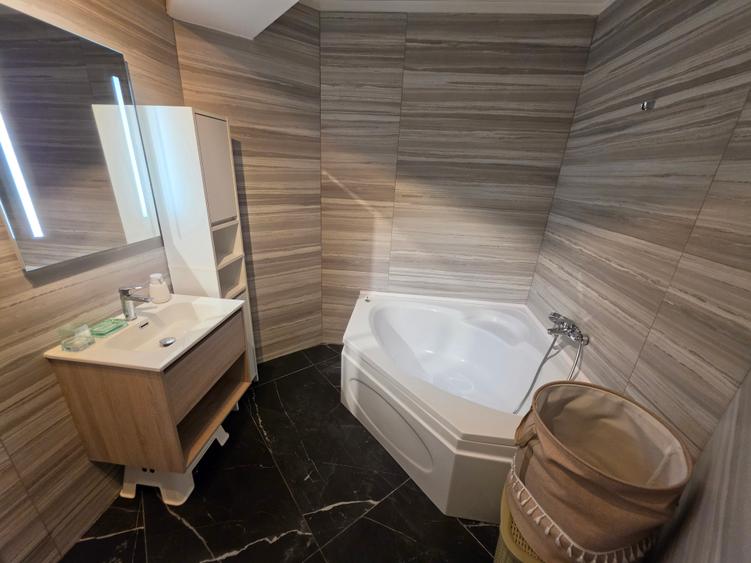 Apartament cu 2 camere decomandat în Pipera