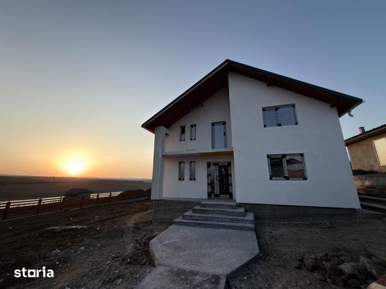 Casa noua cu etaj la Lebada - 6