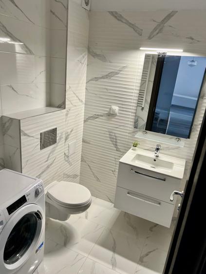 Apartament cu 2 camere decomandat în Drumul Taberei