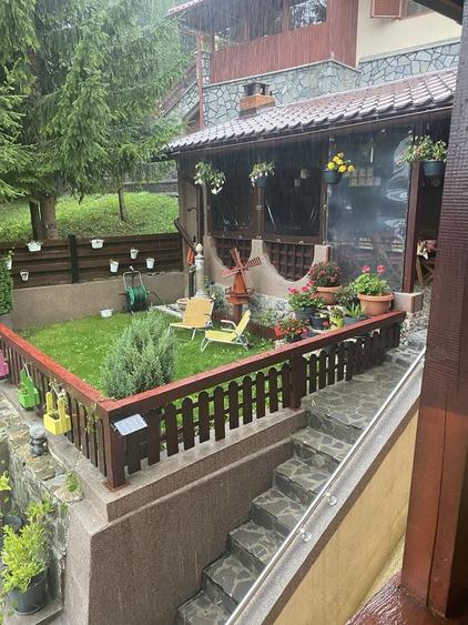 Casă cu 4 camere în Central